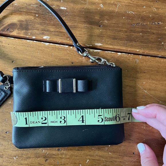 Coach 51672 Darcy Saffiano Crossgrain Small Bow Wristlet Wallet Black Silver - Picture 4 of 7